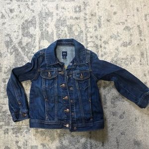 Gap jean jacket size 5t